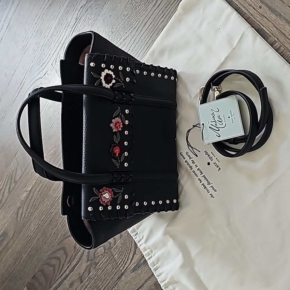 Kate Spade Embroidered Flowers Small Abigal Brand New!!